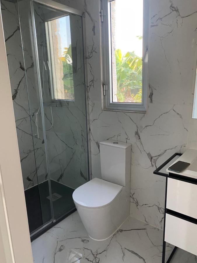 Ammos Luxury Suits And Residences Peyia Exterior photo