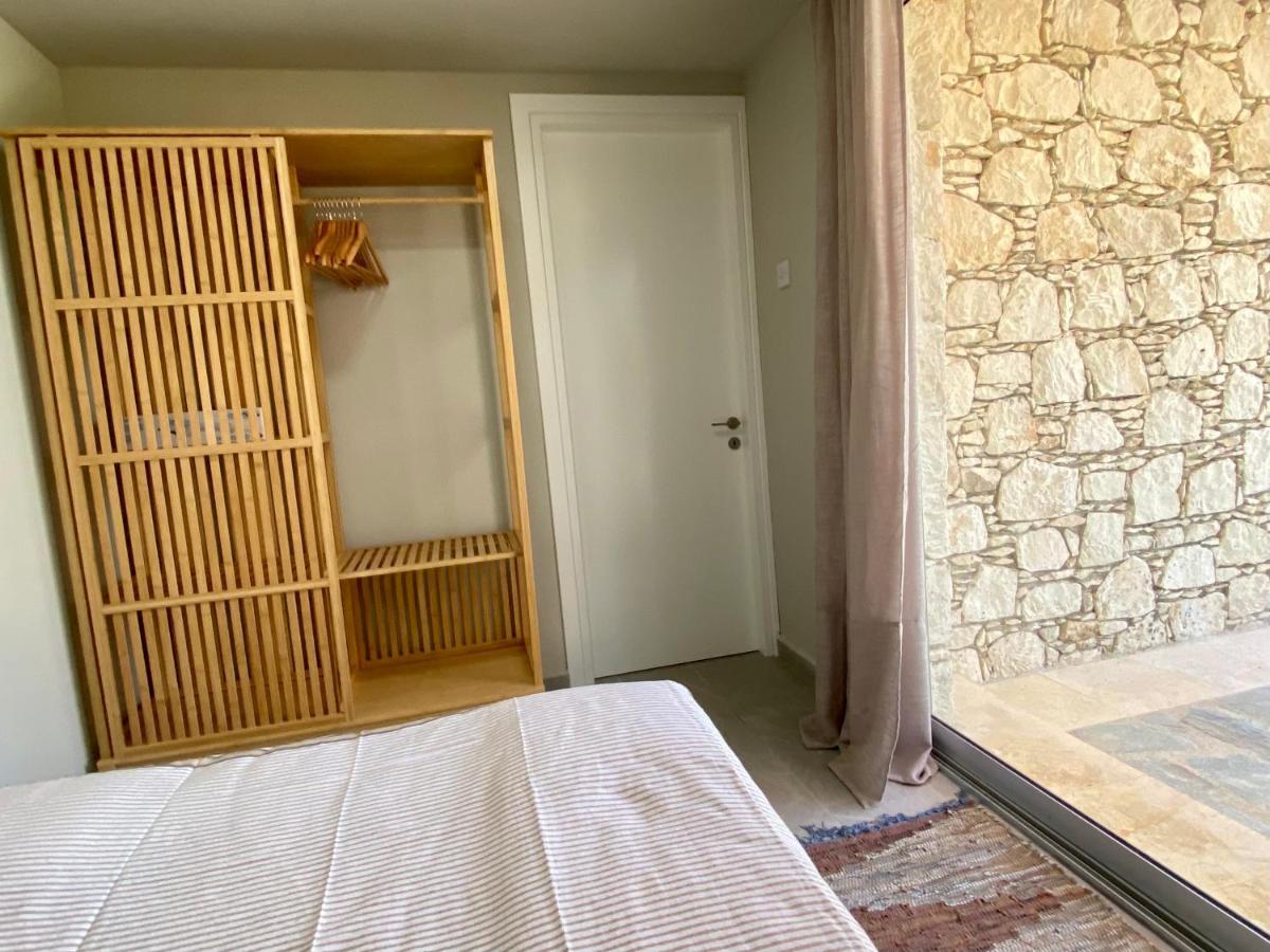 Ammos Luxury Suits And Residences Peyia Exterior photo