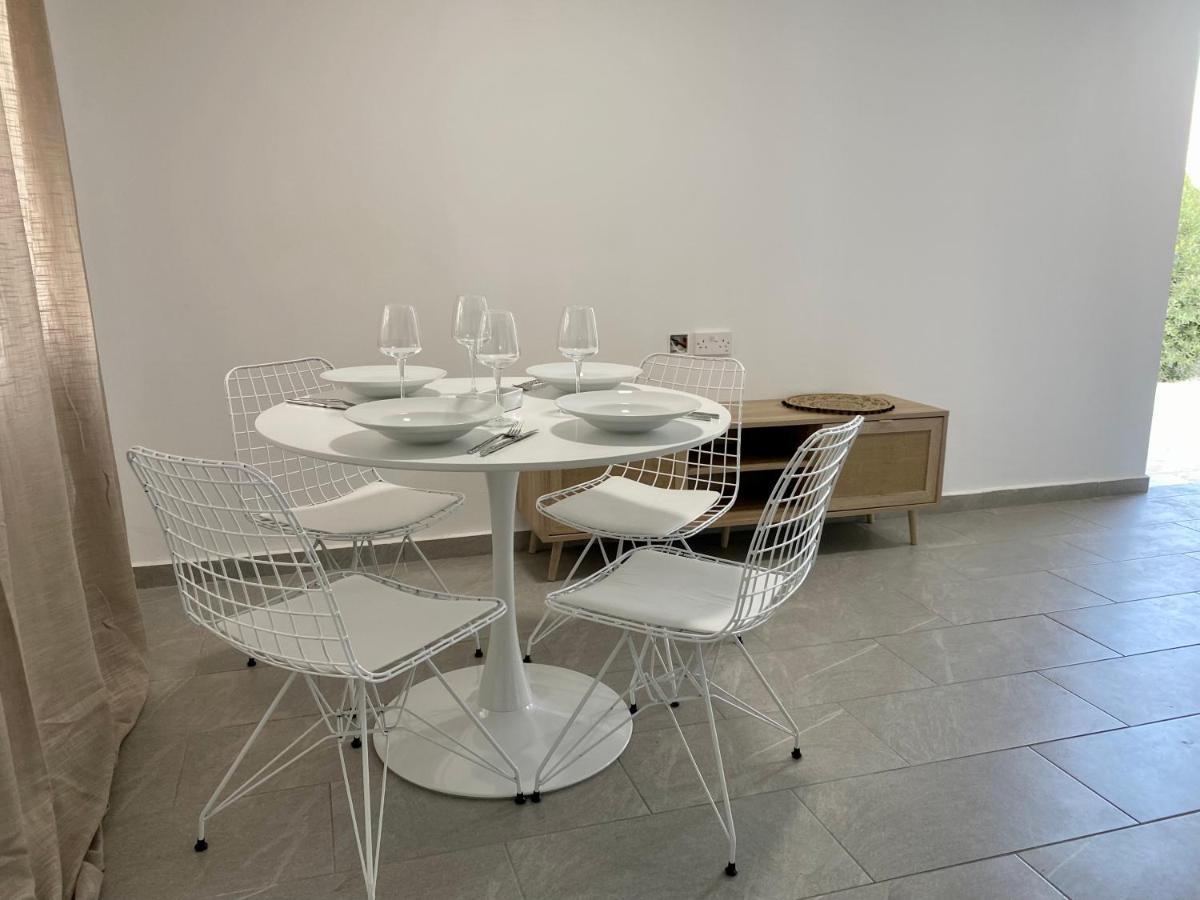 Ammos Luxury Suits And Residences Peyia Exterior photo