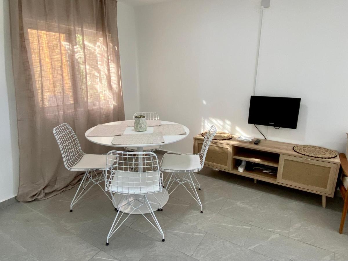 Ammos Luxury Suits And Residences Peyia Exterior photo