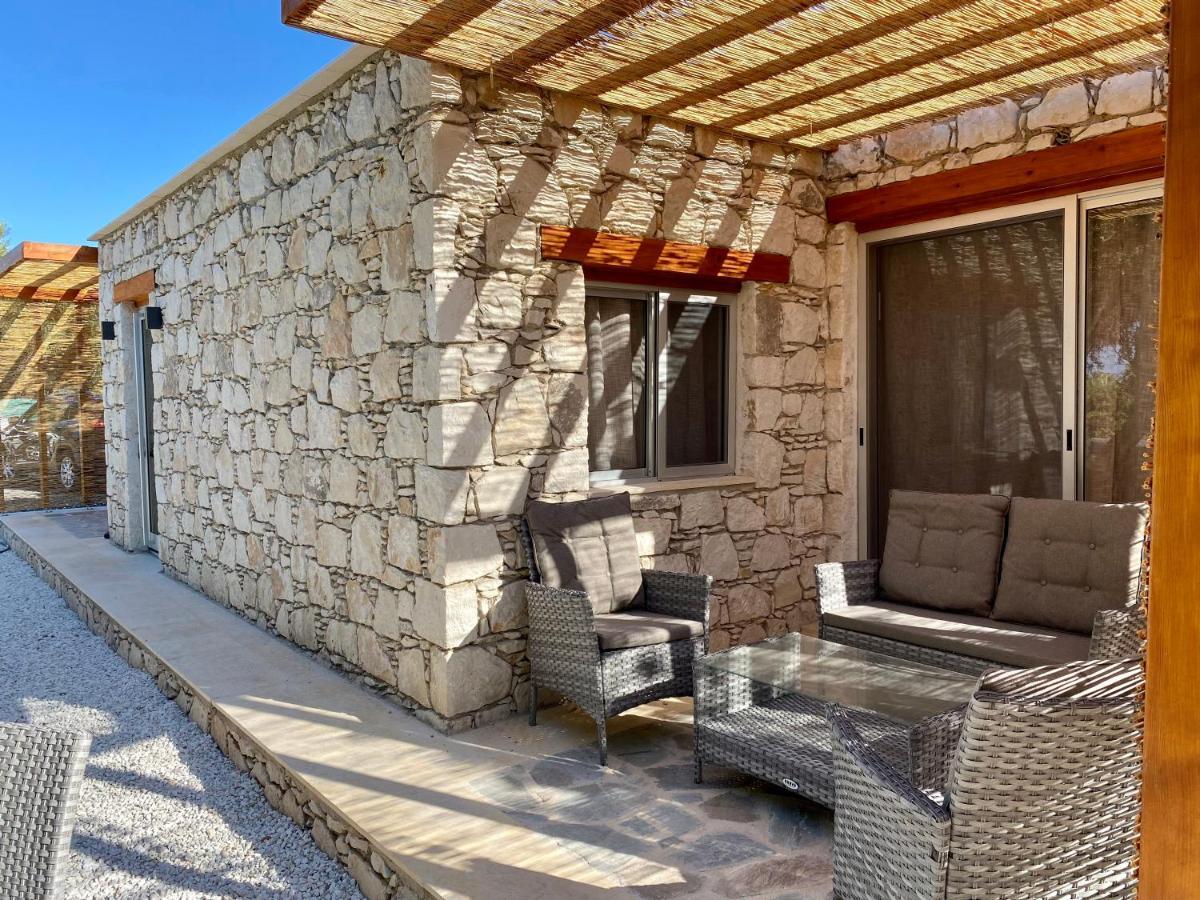 Ammos Luxury Suits And Residences Peyia Exterior photo